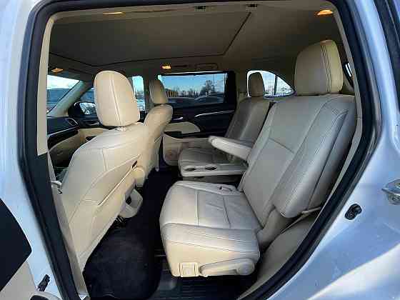 Срочно тайота хайлендер растаможен пишите Tiraspol