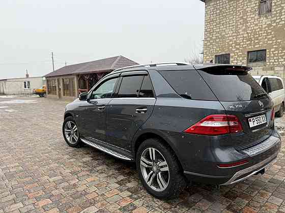 Шикарный мерседес мл в отличном состоянии пишите на обмен Tiraspol