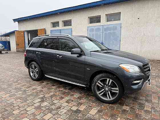 Шикарный мерседес мл в отличном состоянии пишите на обмен Tiraspol