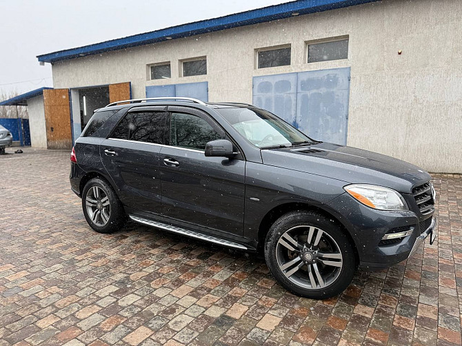 Шикарный мерседес мл в отличном состоянии пишите на обмен Tiraspol - fotografie 5