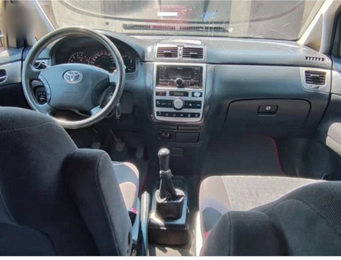 Тайота авенсис верса 7 мест только приехала можно на обмен пишите Tiraspol - fotografie 3