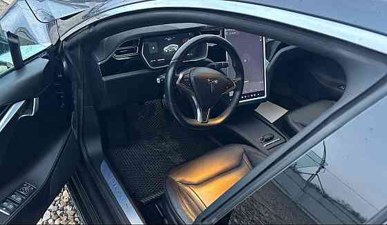 Тксла с максимальная комплектация на обмен пишите 77751188 ватсап телеграм Тирасполь