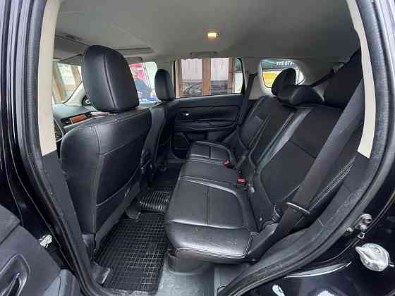 Надежный кроссовер митсубиси оутлендер на обмен пишите 77751188 ватсап телеграм Тирасполь