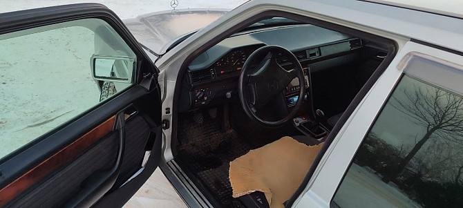 Мерседес 124 в отличном состоянии пишите 77751188 ватсап телеграм Тирасполь - изображение 3