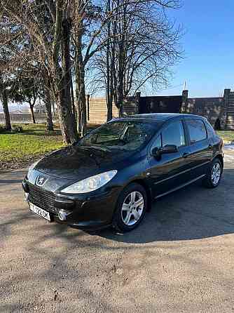 Экономичная машинка в отличном состоянии пишите 77751188 ватсап телеграм Тирасполь