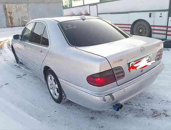 Мерседес 210 в хорошей комплектации можно на обмен пишите 77751188 Тирасполь