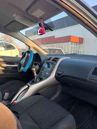 Тайота аурис в отличном состоянии на обмен пишите 77751188 Тирасполь