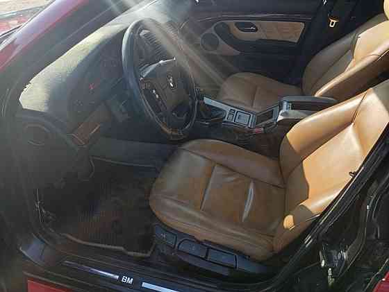 БМВ 520 в хорошем состоянии на обмен пишите 77751188 ватс телеграм Тирасполь