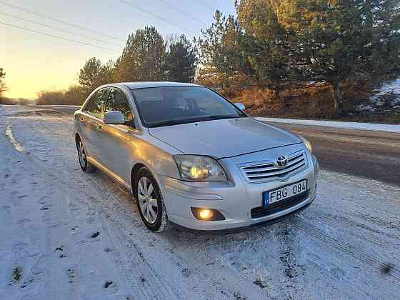 Тайота авенсис в отличном состоянии можно на обмен пишите 77751188 Тирасполь