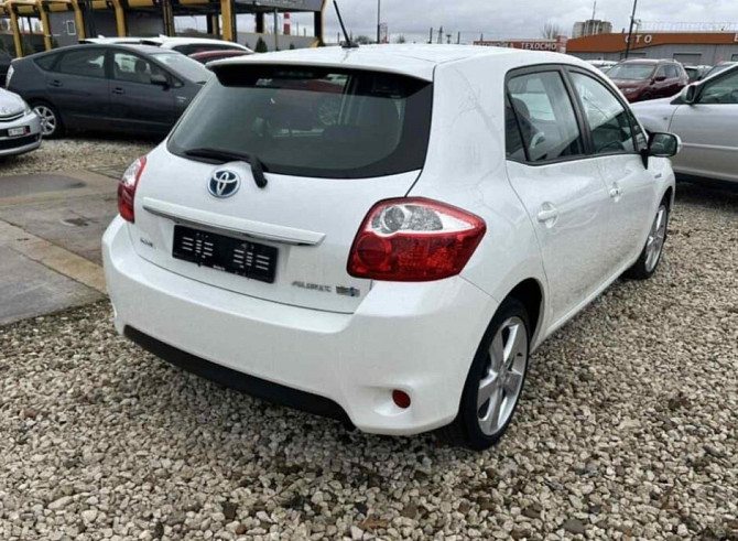 Тайота аурис гибрид на обмен пишите по номеру 77751188 Тирасполь - изображение 2