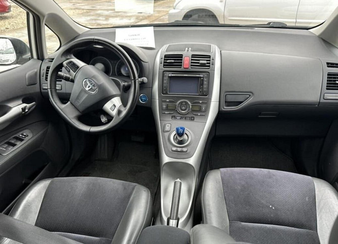 Тайота аурис гибрид на обмен пишите по номеру 77751188 Тирасполь - изображение 4