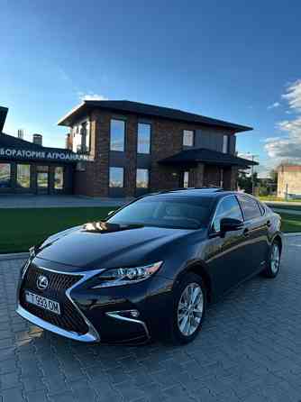 Красивый лексус ес очень комфортный можно на обмен пишите 77751188 Tiraspol