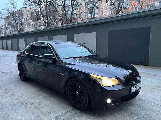 БМВ е60 максимальная комплектация на обмен пишите 77751188 Тирасполь