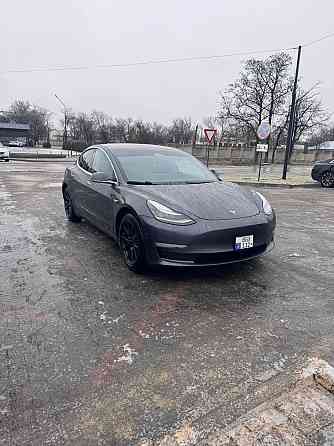 Тесла модел три можно на обмен пишите 77751188 Tiraspol