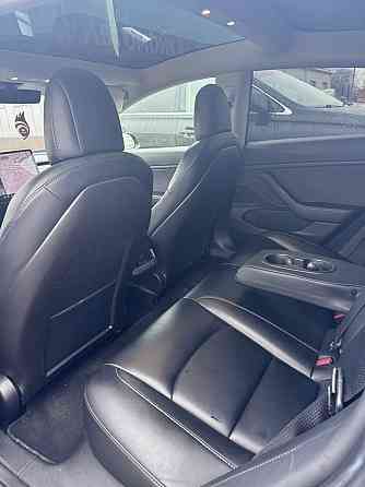 Тесла модел три можно на обмен пишите 77751188 Tiraspol