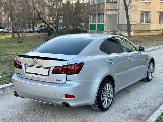 Классный лексус на автомате можно на обмен пишите 77751188 Тирасполь