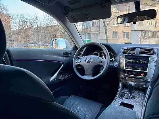 Классный лексус на автомате можно на обмен пишите 77751188 Тирасполь