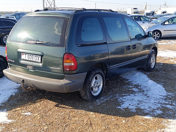 Крайслер вояджер надежный минивен газ метан пишите 77751188 на обмен Тирасполь - изображение 4