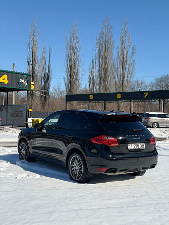 Шикарный порш каен гибрид полный привод пишите на обмен 77751188 Тирасполь - изображение 2
