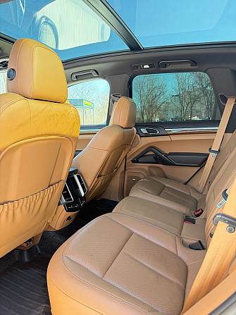 Шикарный порш каен гибрид полный привод пишите на обмен 77751188 Тирасполь - изображение 3