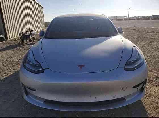 Две теслы с и х продажа обмен пишите 77751188 Тирасполь