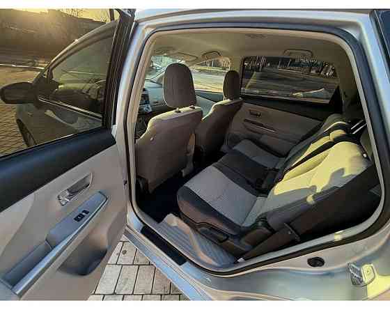 Шикарный приус продажа обмен пишите 77751188 Тирасполь