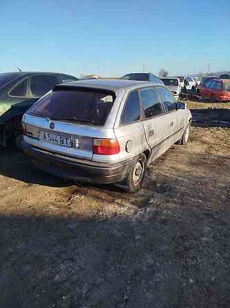 Опель ауди на автомате и форд 600 1500 300 или на обмен 77751188 Tiraspol