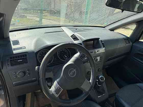 Надежный минивен 7 мест Тирасполь пишите 77751188 Тирасполь