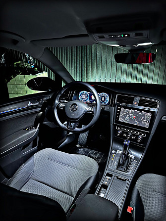 Volkswagen e-Golf (куплен у офиц.дилера Германии Тирасполь - изображение 8