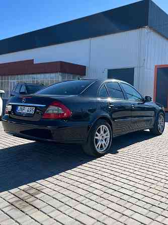 Мерседес 211 на автомате обслужен пишите 77751188 Тирасполь