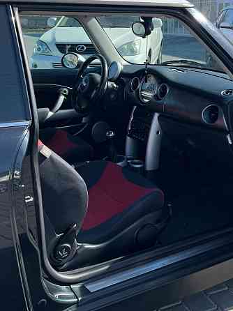 Мини купер нейтральные номера пишите по номеру 77751188 Тирасполь