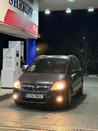 Надежный минивен 7 мест Тирасполь 77751188 Тирасполь - изображение 1