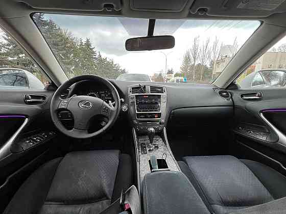 Лексус на автомате обслужен пишите по номеру 77751188 Тирасполь