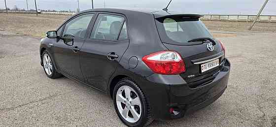 Аурис гибрид растаможена пишите по номеру 77751188 Tiraspol