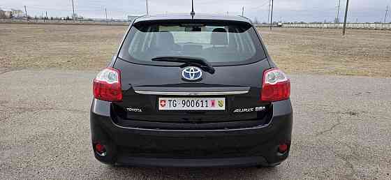 Аурис гибрид растаможена пишите по номеру 77751188 Tiraspol