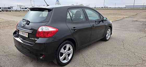 Аурис гибрид растаможена пишите по номеру 77751188 Tiraspol