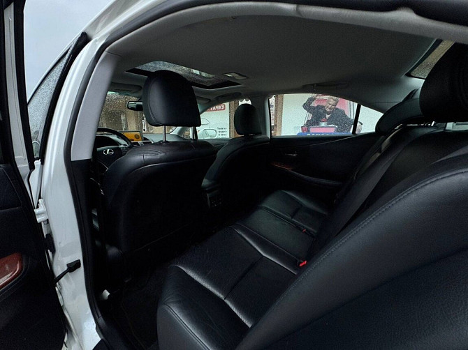 Надежный лексус гибрид пишите по номеру тел 77751188 Тирасполь - изображение 6