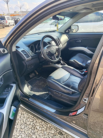 Митсубиси аутлендер диз автомат пишите по номеру тел 77751188 Тирасполь - изображение 6