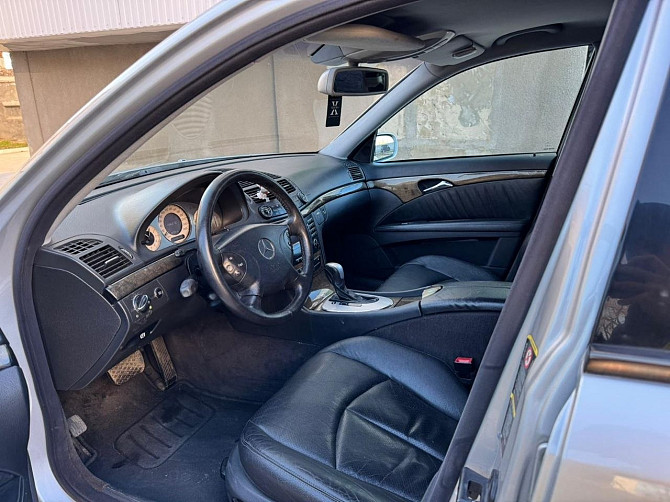 Мерседес 211 в отличном состоянии пишите 77751188 Тирасполь - изображение 4