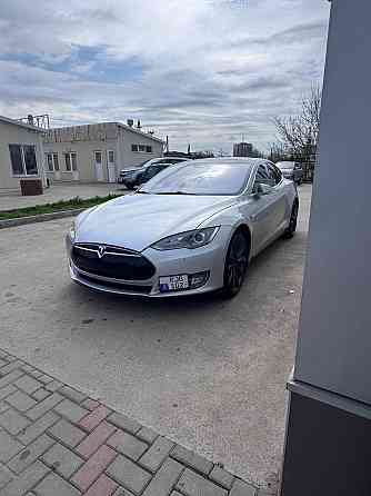 Шикарная тесла Тирасполь пишите на обмен 77751188 Tiraspol